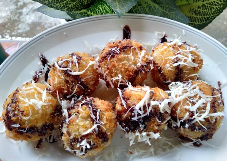 Bola-bola Pisang Lumer Cokelat