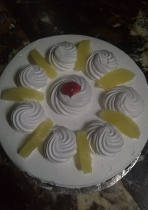 A picture of Creamcake.