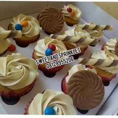 A picture of Buttercream icing.