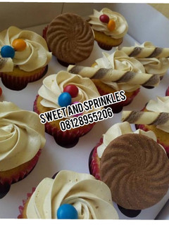 A picture of Buttercream icing.