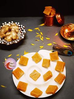 आलेपाक (गुळातला) (aale pak recipe in marathi) रेसिपी चे मुख्य फोटो