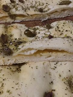 Una foto de Focaccia fácil rápido económico!