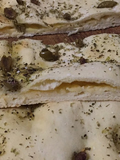 Una foto de Focaccia fácil rápido económico!