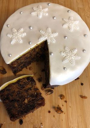A picture of Easy Last Minute Christmas Cake.