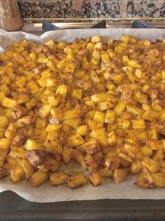Una foto de Pollo con patatas al horno, rápido