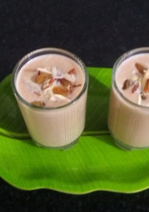 A picture of Chikoo drink.