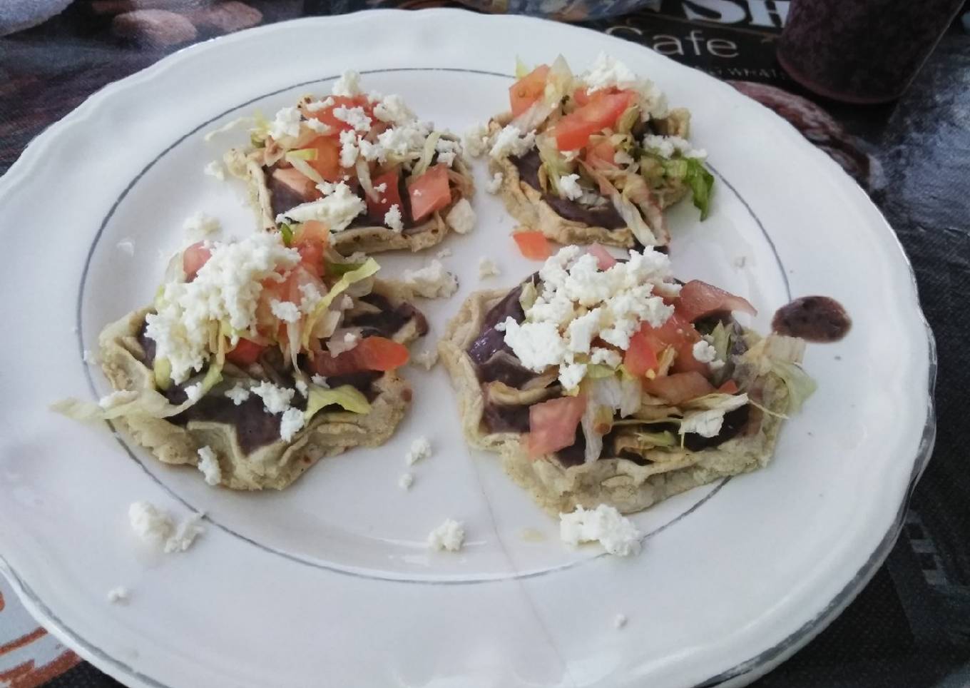 Sopes, pellizcadas
