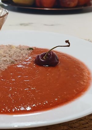 Foto principal de Gazpacho de Cerezas, Almendras y Pimentón Ahumado