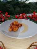 Pollo rebozado con salsa de piña