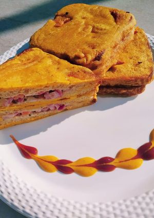 A picture of Sandwich bread pakoda.