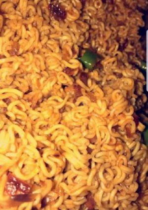 صورة لوصفة اندومي بالخضار المفضل عندي