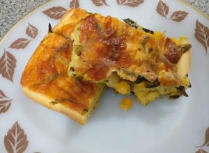 Una foto de Pan de elote con rajas