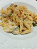 Pennette Rigate con Panna Fresca Fatta in Casa Zucchine e Salmone Affumicato
