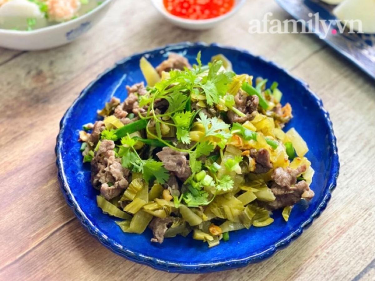 Cải Chua Xào Thịt Bò