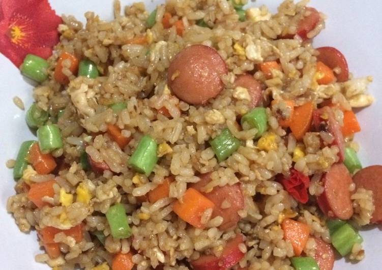 Langkah Mudah untuk Menyiapkan Nasi goreng warna warni yang Enak