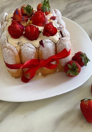 Une photo de 🫜Charlotte aux Fraises 🍓