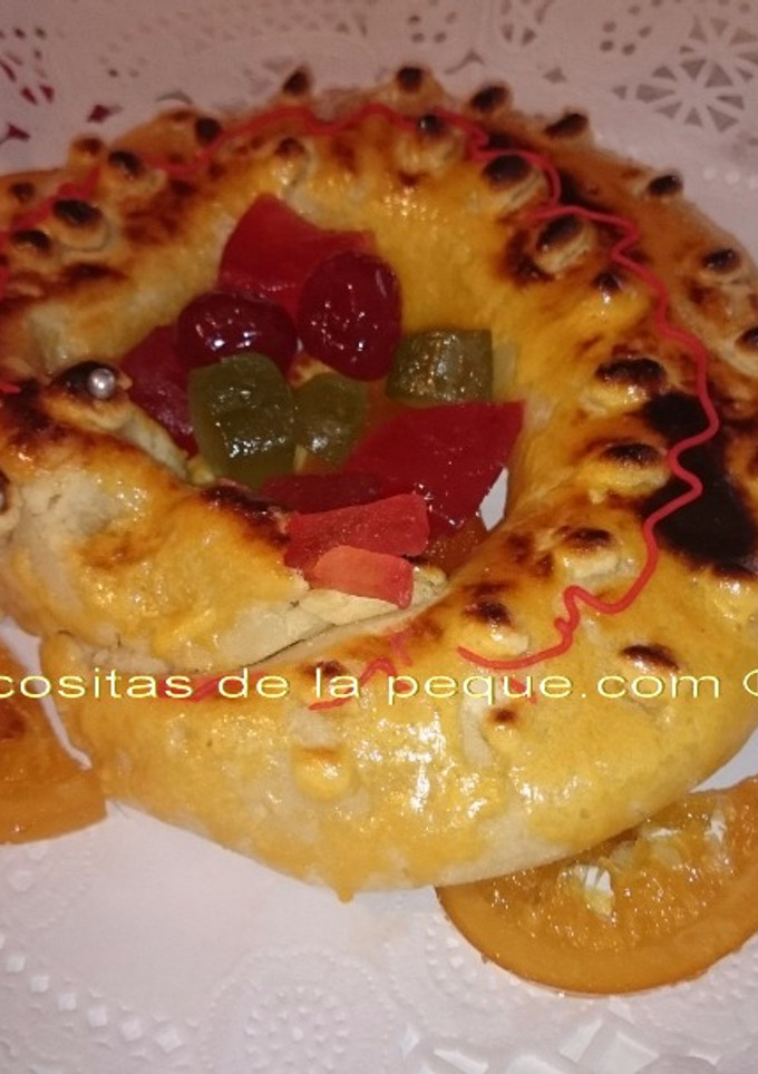 Una foto de Culebra de mazapán rellena de yema con Thermomix