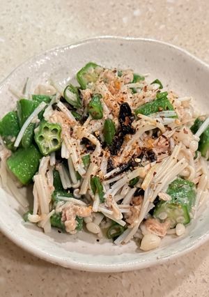 鹽昆布鮪魚秋葵 的食譜成品照片
