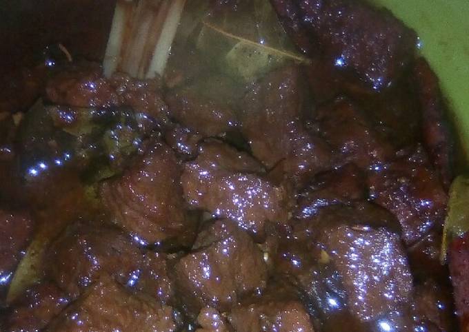 Semur daging sederhana