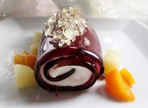 Una foto de Gelatina "rollo de frutos rojos"