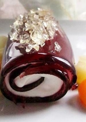 Una foto de Gelatina "rollo de frutos rojos"