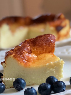 A picture of Basque Bundt Cheesecake.