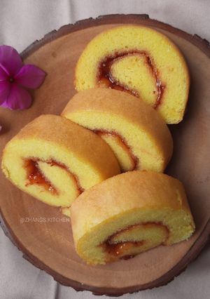 Foto resep Roll Cake - Bolu Gulung (MOIST + Tips + Tanpa SP)