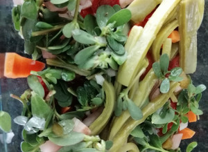 Una foto de Ensalada supernutritiva, de nopales y verdolagas