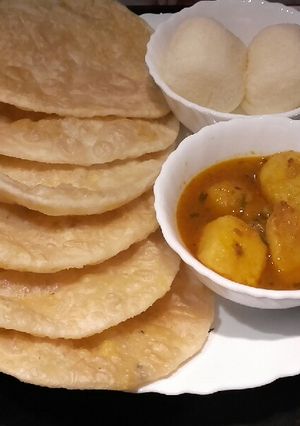 A picture of Dal puri.