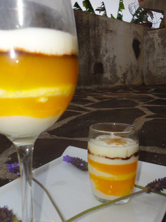 Una foto de Copa de gelatina con yogurt