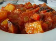 Una foto de carne con pisto