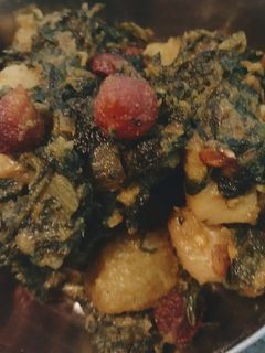 বড়ি পালং শাকের ঘন্ট (bori palak saager ghonto recipe in Bengali) রেসিপির প্রধান ছবি