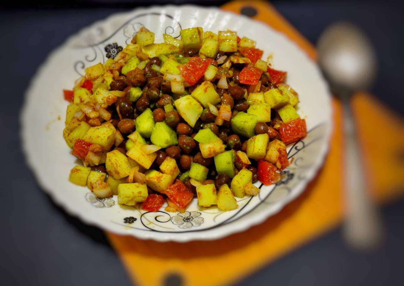 Black chickpeas Salad (Kala chana salad)