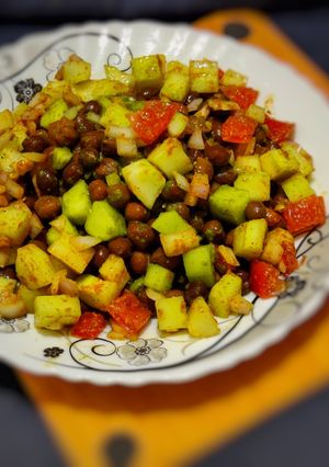 A picture of Black chickpeas Salad (Kala chana salad).