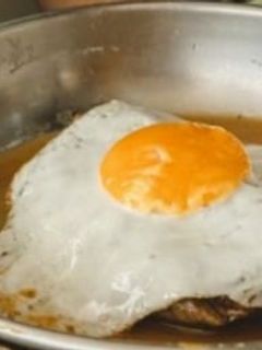 Foto de Bife com Ovo a cavalo