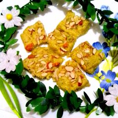 A picture of Mango milkcake / Mango barfi.