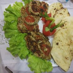 A picture of Chicken chapli kabab.