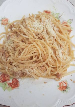 Una foto de Tallarines con atún en salsa de tomate