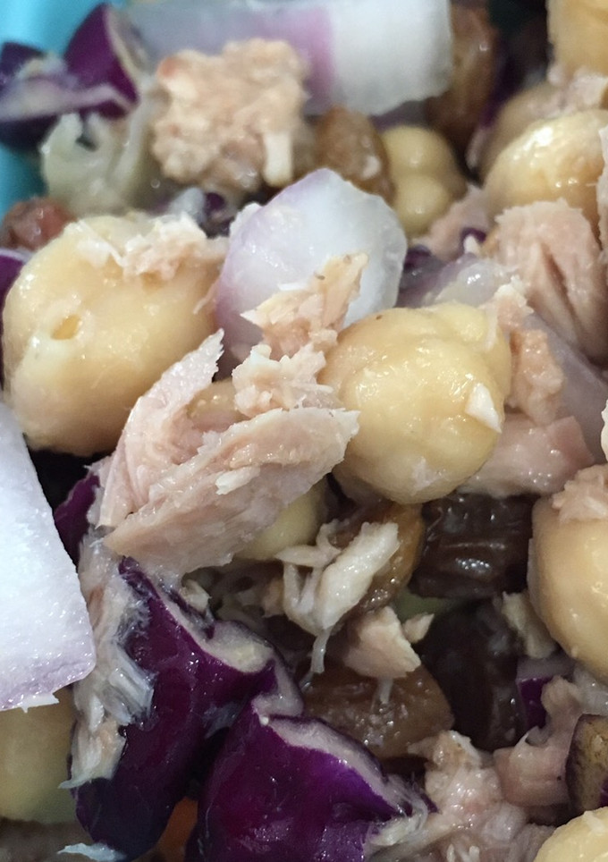 Una foto de Ensalada De Garbanzos