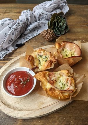 A picture of Crossiant Muffins.