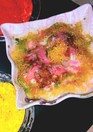 स्टीम्ड दही बड़े रेसिपी मुख्य फोटो