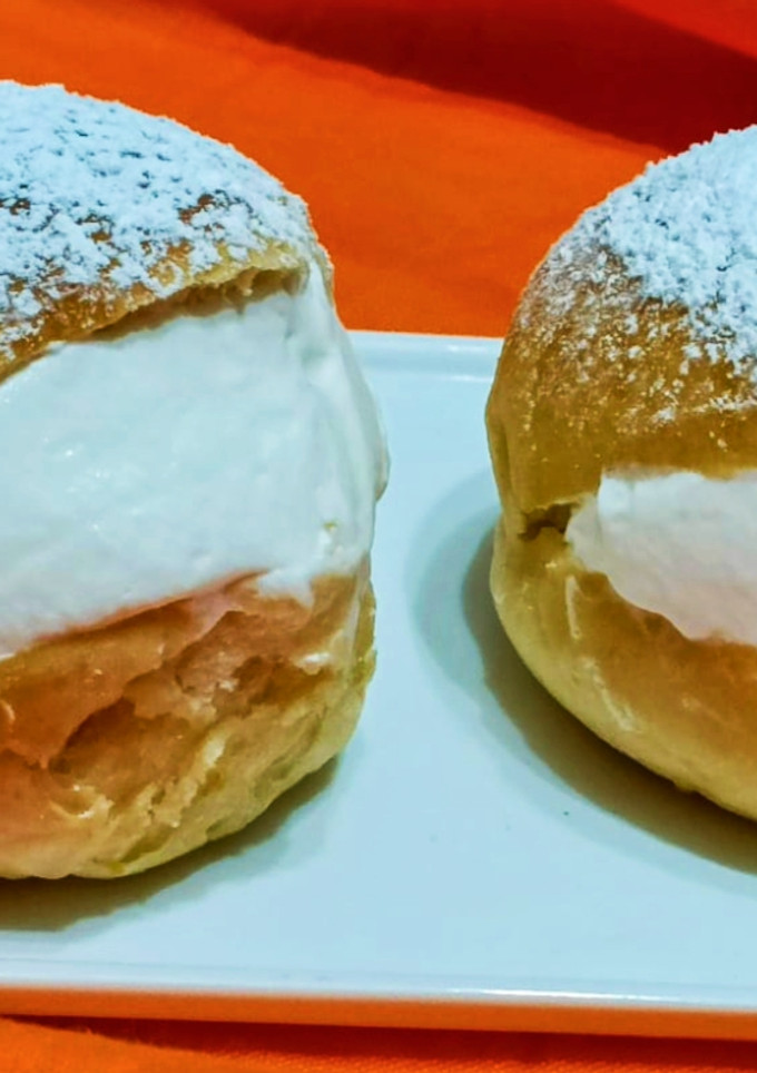 Una foto de El postre más famoso de Roma...Maritozzi