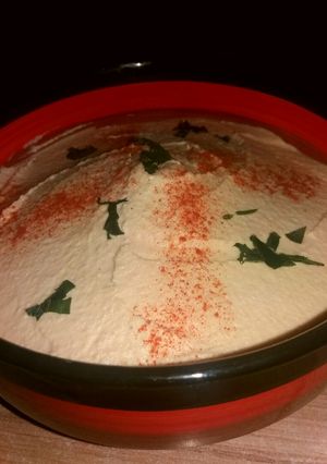 O poză a rețetei Humus libanez.