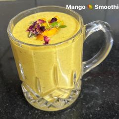 A picture of No Sugar No Dairy Mango 🥭 Smoothie.