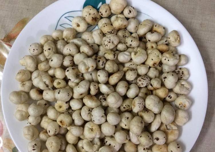 Dry roasted makhane(lotus seeds)