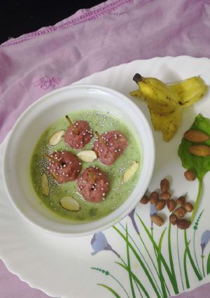 A picture of Peanut Lollypops in Banana Spinach Rabdi.
