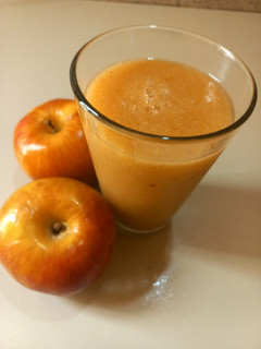 Una foto de Licuado de Manzana y Durazno