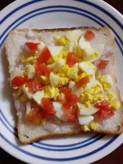 A picture of Open egg sandwich.