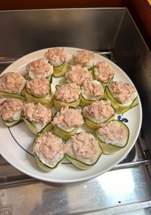 Foto di Sushi de no’altri in barca con la pentola “atomica”