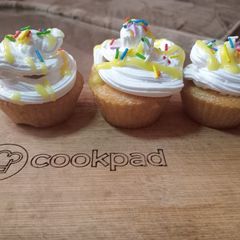 A picture of Lemon Cupcakes|Eggless 🧁🧁🧁.